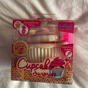 Cupcake surprise doll series 2 new
